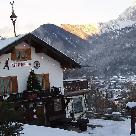 Berggasthof Karntner Alm Guest house 3*