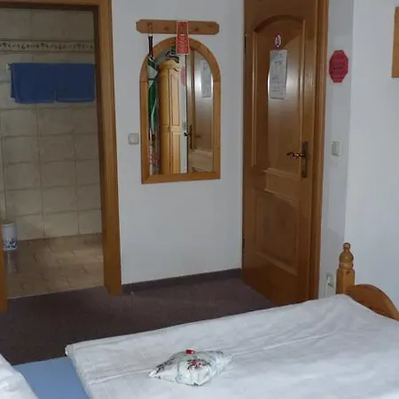Berggasthof Karntner Alm 3* Миттенвальд